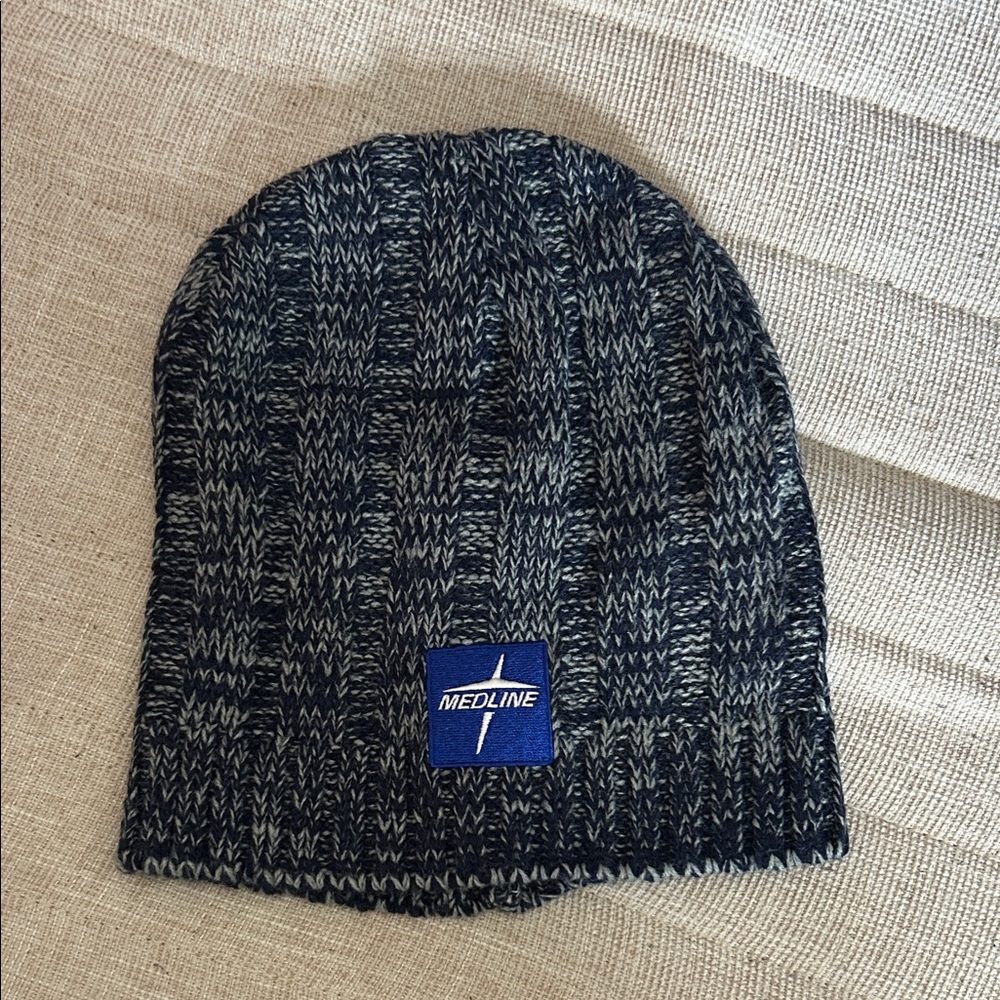 💚 5 for $15! 💚 Medline Blue and Gray Knit Beanie
